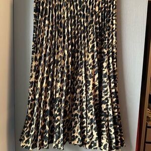M Leopard Print Pleated Skirt